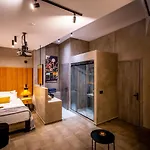 Old Cinema - Stylishly Decorated Retreat With Pool Or Jacuzzi By The Sea In The Heart Of βy Mana Gers *