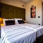 Old Cinema - Stylishly Decorated Retreat With Pool Or Jacuzzi By The Sea In The Heart Of βy Mana Gers *