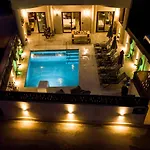Apartman Old Cinema - Stylishly Decorated Retreat With Pool Or Jacuzzi By The Sea In The Heart Of βy Mana Gers *