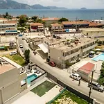 Old Cinema - Stylishly Decorated Retreat With Pool Or Jacuzzi By The Sea In The Heart Of βy Mana Gers Apartman