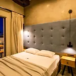 Apartman Old Cinema - Stylishly Decorated Retreat With Pool Or Jacuzzi By The Sea In The Heart Of βy Mana Gers *