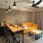 Old Cinema - Stylishly Decorated Retreat With Pool Or Jacuzzi By The Sea In The Heart Of βy Mana Gers * Laganász