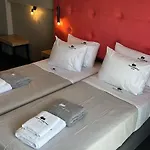 Old Cinema - Stylishly Decorated Retreat With Pool Or Jacuzzi By The Sea In The Heart Of βy Mana Gers Apartman Laganász