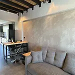 Old Cinema - Stylishly Decorated Retreat With Pool Or Jacuzzi By The Sea In The Heart Of βy Mana Gers Apartman *