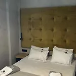 Apartman Old Cinema - Stylishly Decorated Retreat With Pool Or Jacuzzi By The Sea In The Heart Of βy Mana Gers