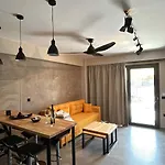 Apartman Old Cinema - Stylishly Decorated Retreat With Pool Or Jacuzzi By The Sea In The Heart Of βy Mana Gers