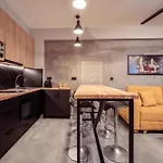 Old Cinema - Stylishly Decorated Retreat With Pool Or Jacuzzi By The Sea In The Heart Of βy Mana Gers * 拉加纳斯