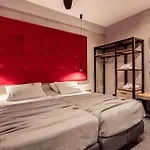 公寓 Old Cinema - Stylishly Decorated Retreat With Pool Or Jacuzzi By The Sea In The Heart Of βy Mana Gers