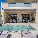 Appartamento Old Cinema - Stylishly Decorated Retreat With Pool Or Jacuzzi By The Sea In The Heart Of βy Mana Gers Laganas