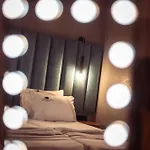 公寓 Old Cinema - Stylishly Decorated Retreat With Pool Or Jacuzzi By The Sea In The Heart Of βy Mana Gers