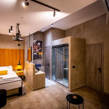 Old Cinema - Stylishly Decorated Retreat With Pool Or Jacuzzi By The Sea In The Heart Of βy Mana Gers *