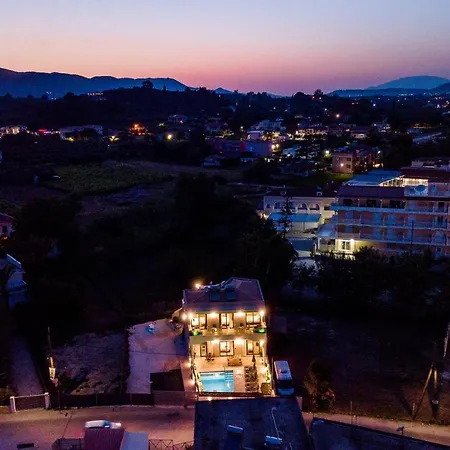 Old Cinema - Stylishly Decorated Retreat With Pool Or Jacuzzi By The Sea In The Heart Of βy Mana Gers Apartament *