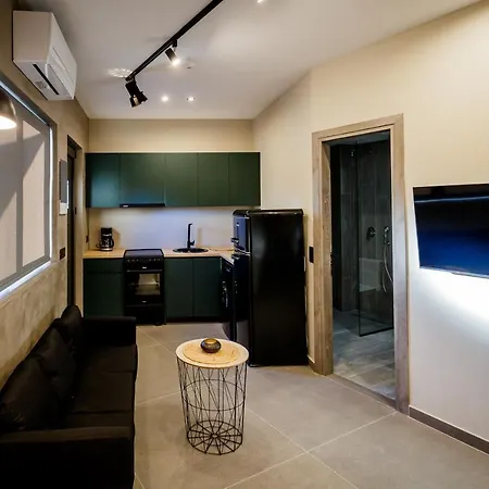 Old Cinema - Stylishly Decorated Retreat With Pool Or Jacuzzi By The Sea In The Heart Of βy Mana Gers * Laganas
