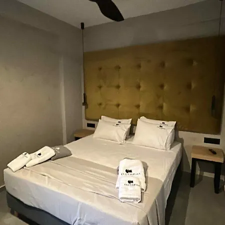 Apartman Old Cinema - Stylishly Decorated Retreat With Pool Or Jacuzzi By The Sea In The Heart Of βy Mana Gers *