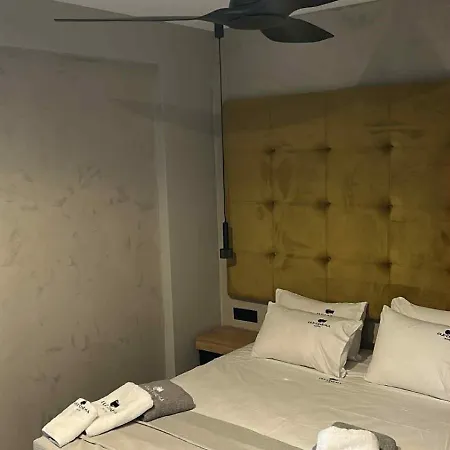 Apartman Old Cinema - Stylishly Decorated Retreat With Pool Or Jacuzzi By The Sea In The Heart Of βy Mana Gers