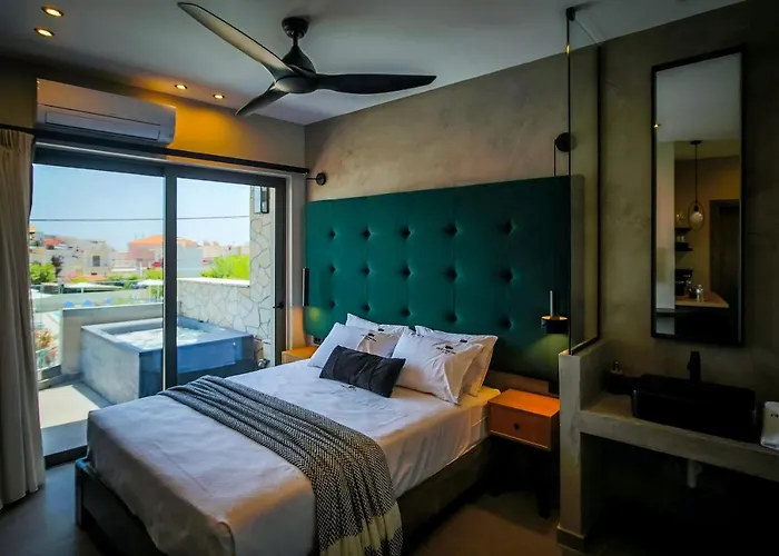 Old Cinema - Stylishly Decorated Retreat With Pool Or Jacuzzi By The Sea In The Heart Of βy Mana Gers Apartamento *