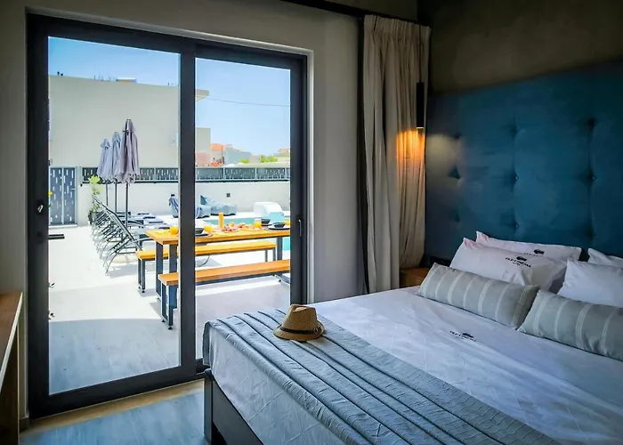 Old Cinema - Stylishly Decorated Retreat With Pool Or Jacuzzi By The Sea In The Heart Of βy Mana Gers *
