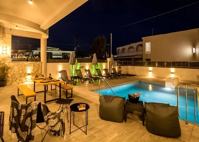 Old Cinema - Stylishly Decorated Retreat With Pool Or Jacuzzi By The Sea In The Heart Of βy Mana Gers Apartamento Laganas