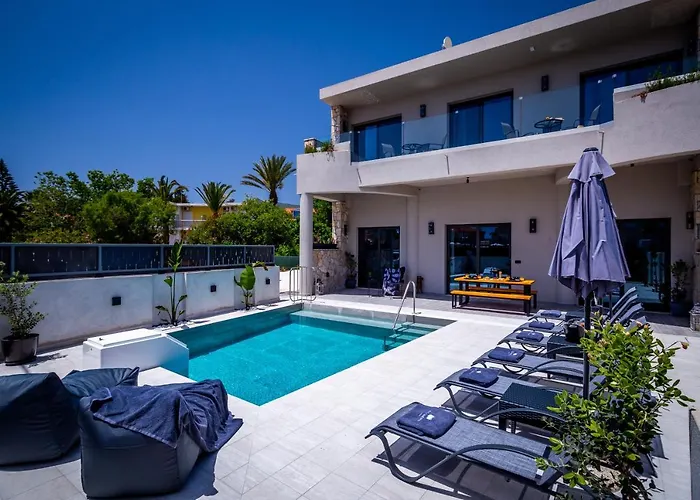 Old Cinema - Stylishly Decorated Retreat With Pool Or Jacuzzi By The Sea In The Heart Of βy Mana Gers *