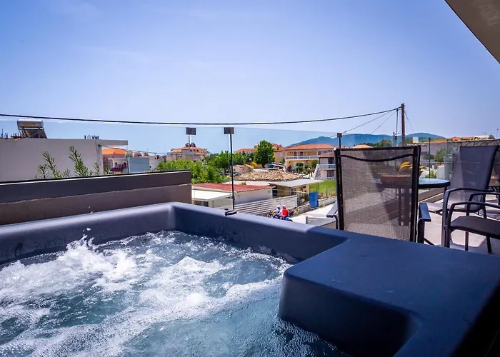 Old Cinema - Stylishly Decorated Retreat With Pool Or Jacuzzi By The Sea In The Heart Of βy Mana Gers * Laganas