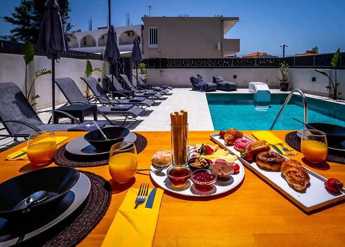 Old Cinema - Stylishly Decorated Retreat With Pool Or Jacuzzi By The Sea In The Heart Of βy Mana Gers *