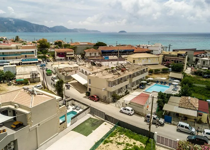 Old Cinema - Stylishly Decorated Retreat With Pool Or Jacuzzi By The Sea In The Heart Of βy Mana Gers * Laganas