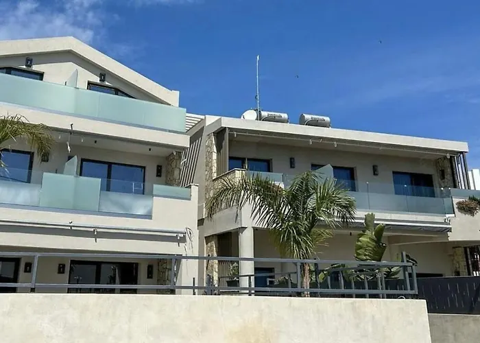 Old Cinema - Stylishly Decorated Retreat With Pool Or Jacuzzi By The Sea In The Heart Of βy Mana Gers *