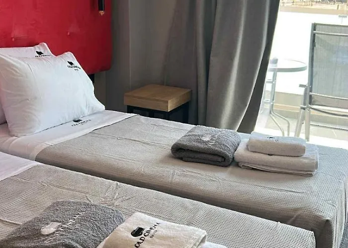 Old Cinema - Stylishly Decorated Retreat With Pool Or Jacuzzi By The Sea In The Heart Of βy Mana Gers Laganas