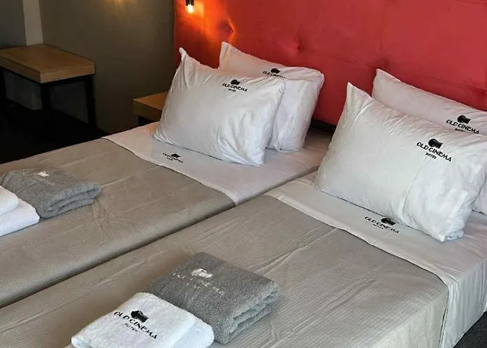 Old Cinema - Stylishly Decorated Retreat With Pool Or Jacuzzi By The Sea In The Heart Of βy Mana Gers Apartamento Laganas