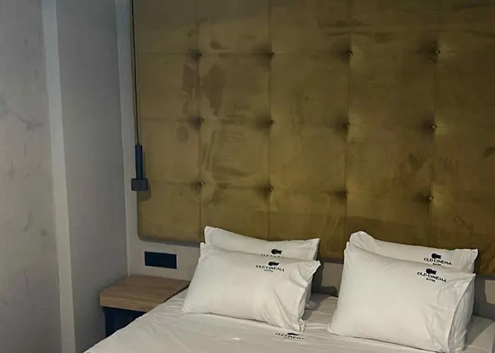Apartamento Old Cinema - Stylishly Decorated Retreat With Pool Or Jacuzzi By The Sea In The Heart Of βy Mana Gers