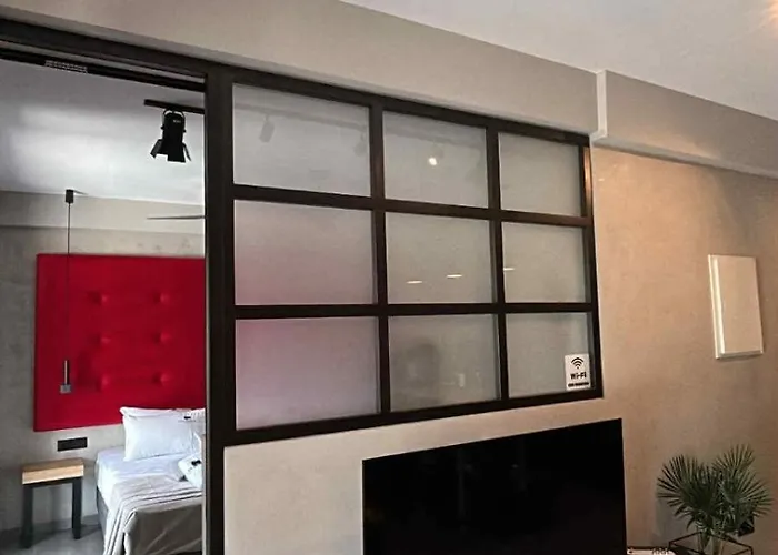 Old Cinema - Stylishly Decorated Retreat With Pool Or Jacuzzi By The Sea In The Heart Of βy Mana Gers Apartamento