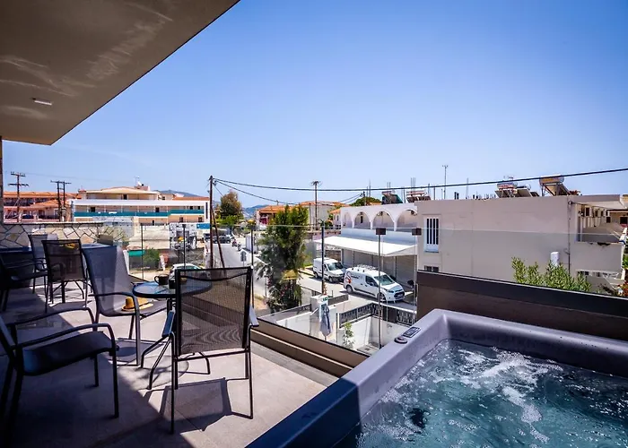 Daire Old Cinema - Stylishly Decorated Retreat With Pool Or Jacuzzi By The Sea In The Heart Of βy Mana Gers *